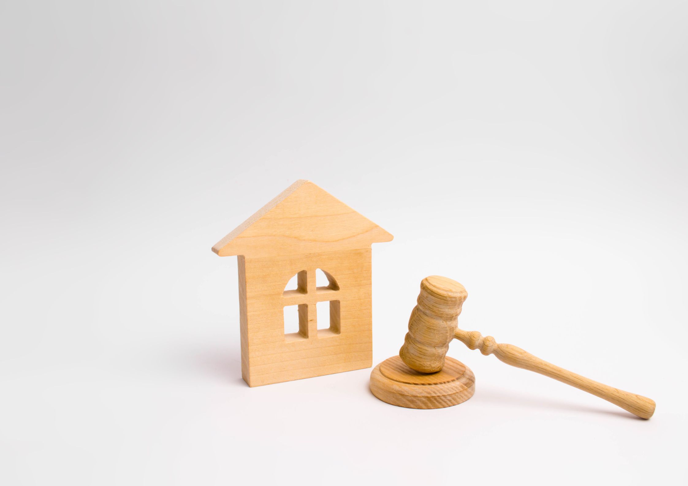 تفاوت ممانعت از حق کیفری و حقوقی 